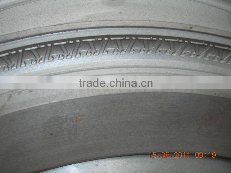 PU Steel Forging Tire Molding