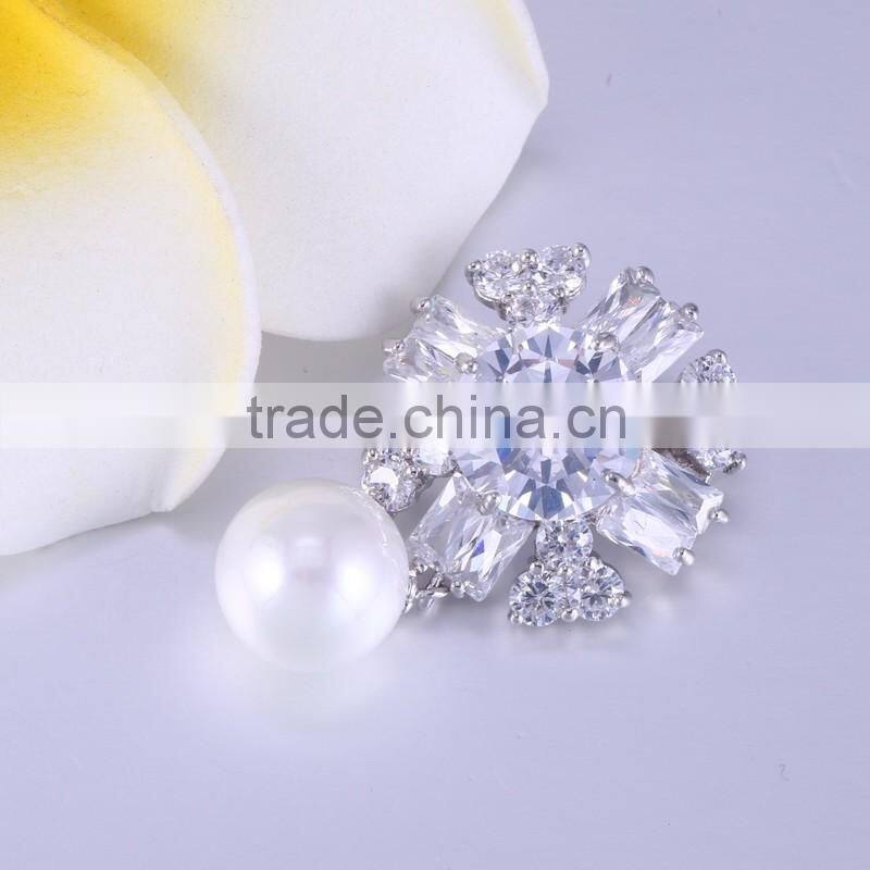 Newest design Crystal Brooch Large Zircon Rhinestone Brooch Lovely Woman Flower Brooch