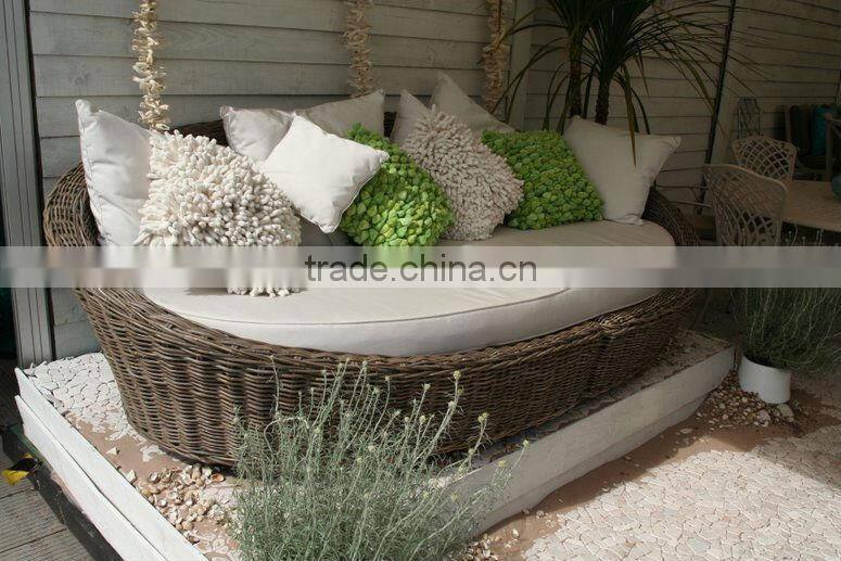 PE Rattan Garden Sun Bed Exterior Furniture