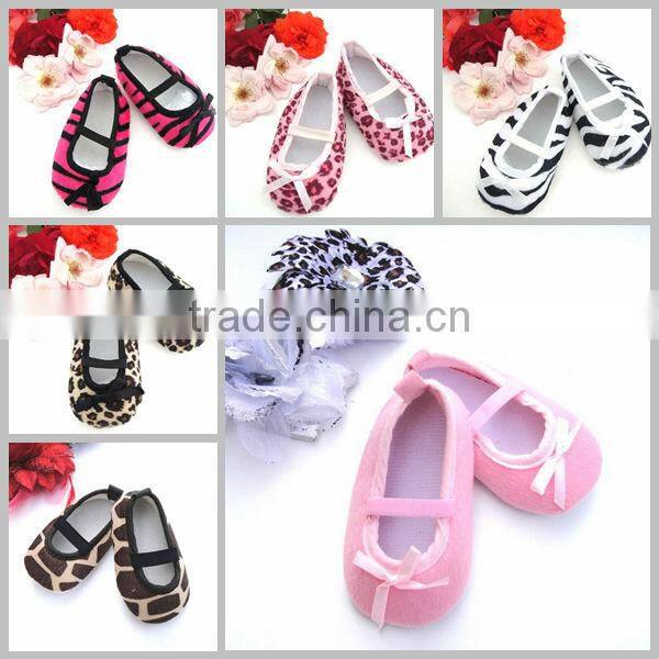 2016Factory Price Soft Sole newborn Baby Prewalker Infant Baby Shoes