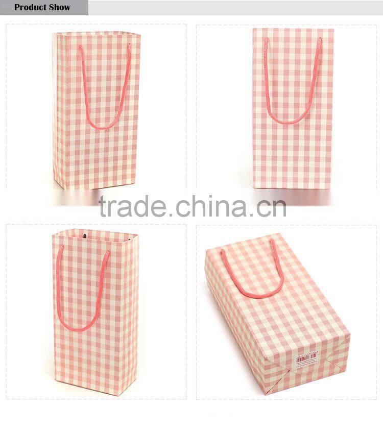 pink lattic design paper gift bag