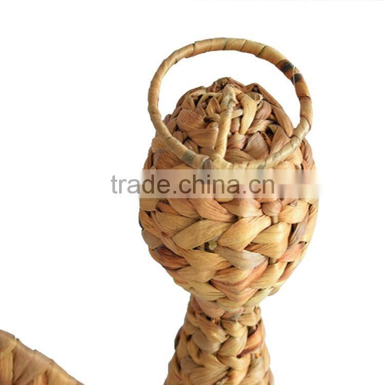Latest angle shape gift or home decoration items natural straw handcraft