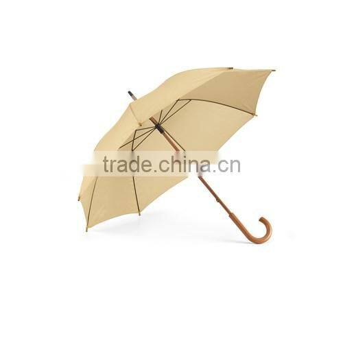 Classic umbrella with wooden shaft and crook handle