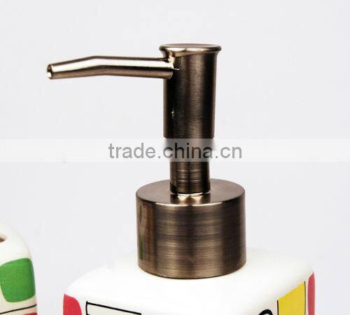 fashion square ceramic bathroom accessories set