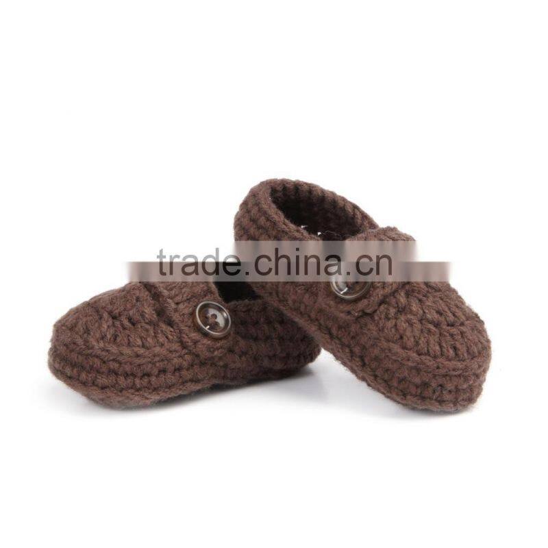 Fancy Button Style Hand Knitted Crochet Shoes Winter Indoor Infant Baby Shoes