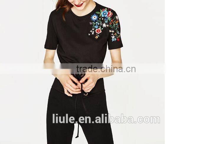 New Design Embroidered T-shirt For Female Popular Design Woman Shirt