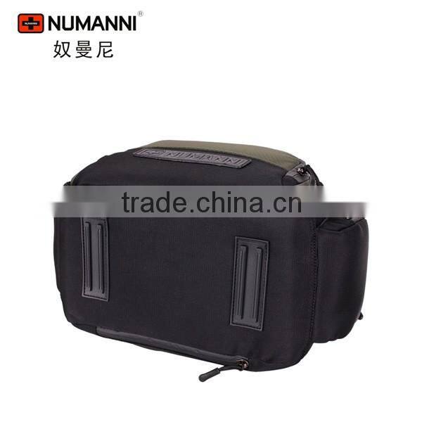 durable and waterproof tote and strapsluggage bag for travel and business