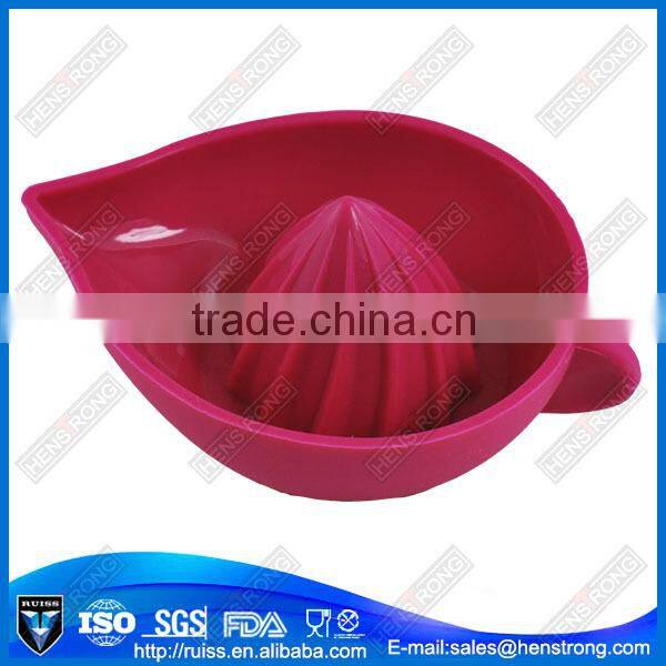 2015 Popular silicone orange ,lemon squeezer