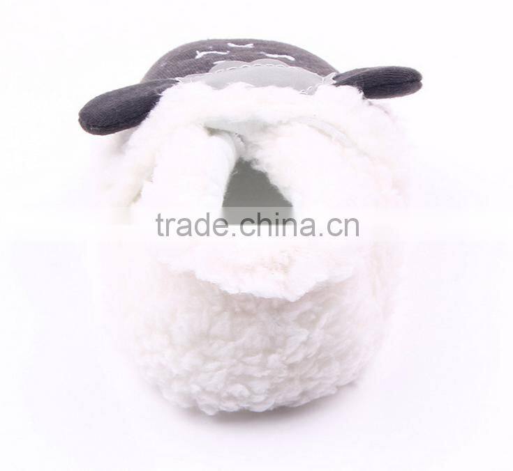 2015 autumn and winter baby shoes the new style of coral velvet lamb does not fall shoes baby toddler shoes