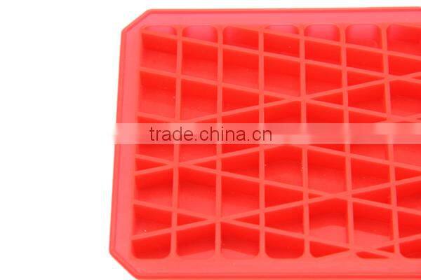 double wall plastic tumbler with ice cube