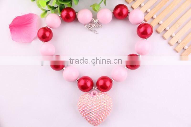 AAA Quality Latest Wholesale large acrylic bead necklace/Popular colorful bead chunky necklace