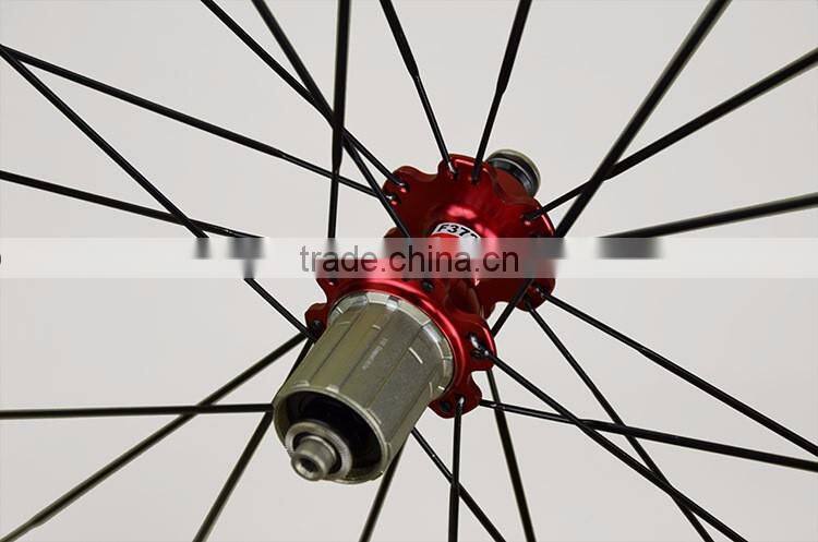 Made in China good quality cheap carbon wheels carbon fiber mountain bike wheels