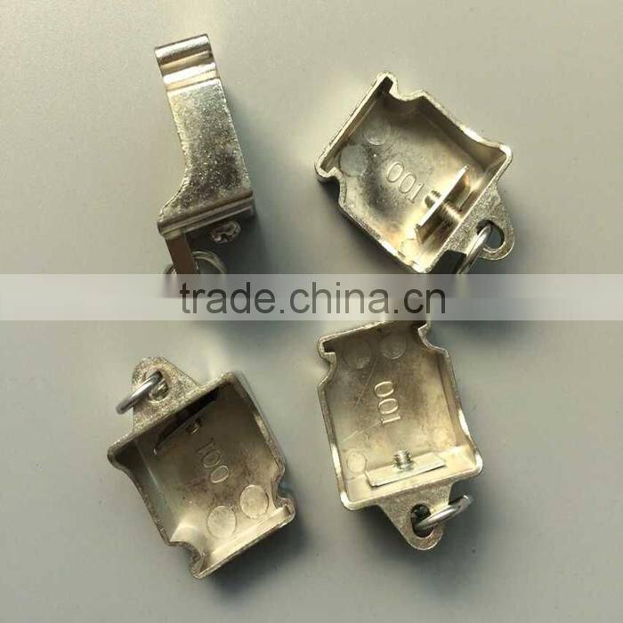 Zinc alloy curtain track seal/curtain track head
