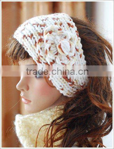 knitted fashion hair band with flower