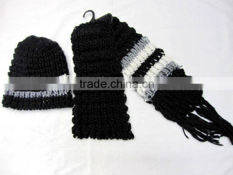Wholesale fashion color stripes knitted set scarf and hat