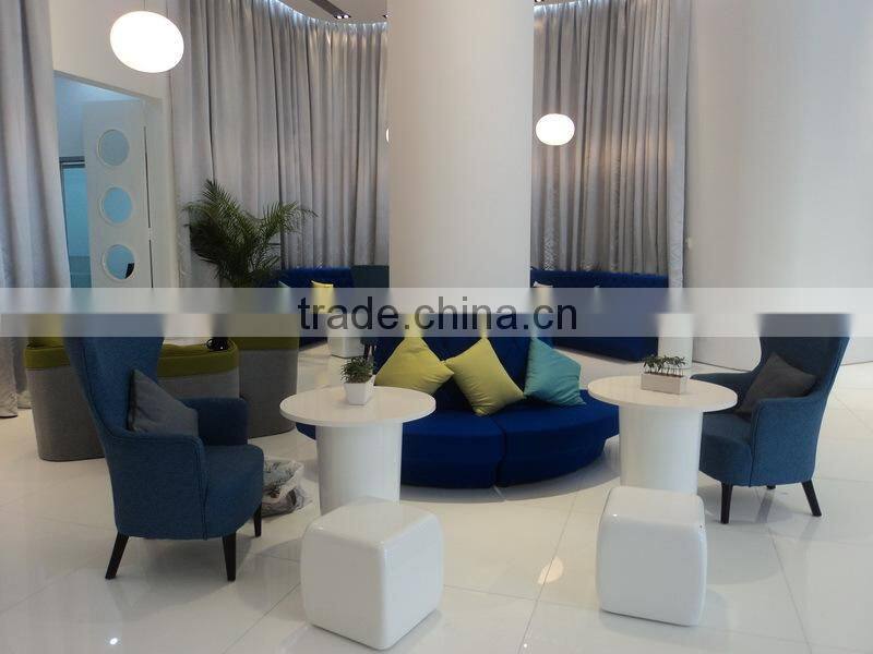 Ludwig Mies Van Der Rohe style leather barcelona daybed replica