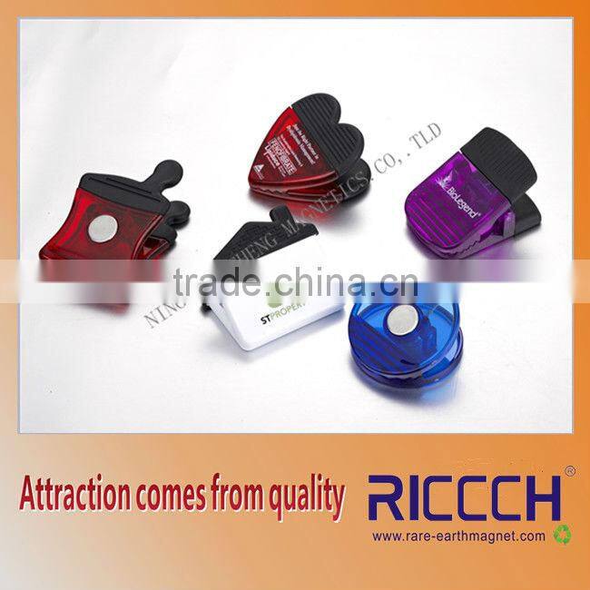 Plastic Magnet Clip
