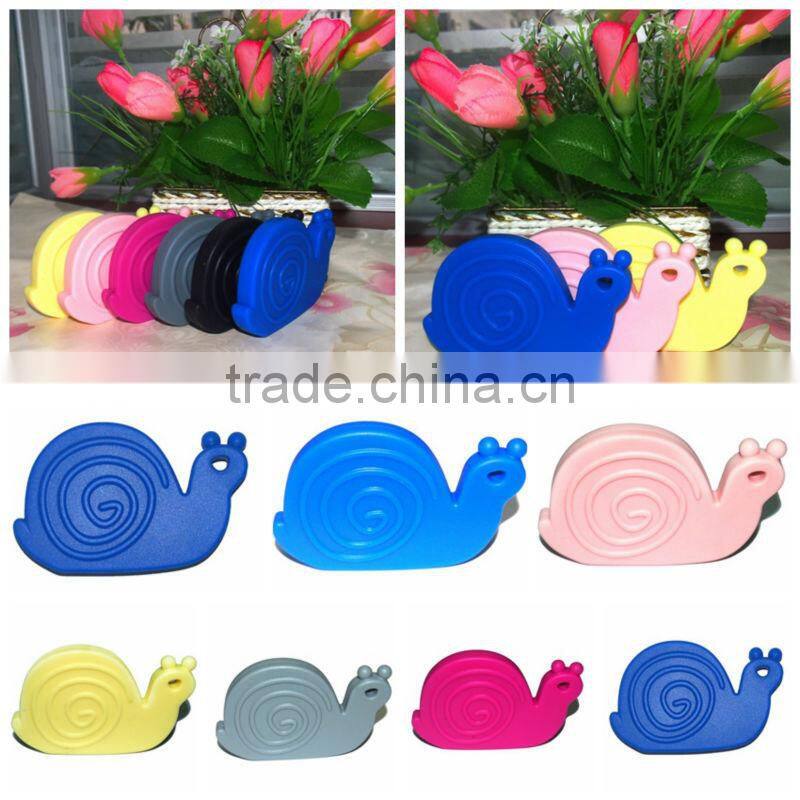 Fashion bpa free food grade silicone baby chewable pendant sensory tool