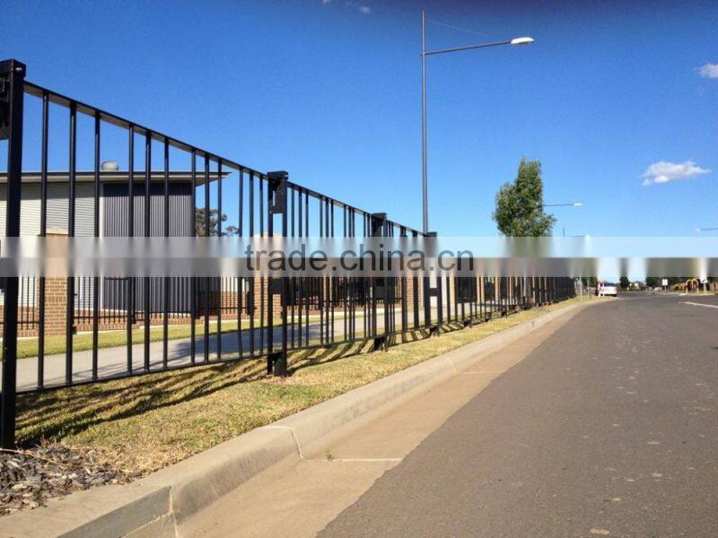 Hot-dipped galvanized steel road fence/ Pedestrian Fencing