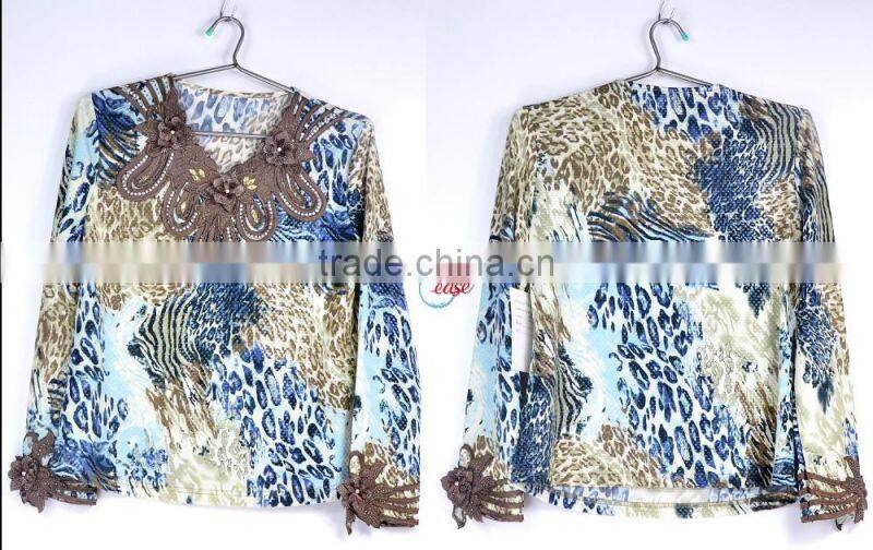 China Supplier Latest Clothing Printed Blouse Designs for Middle Aged Women