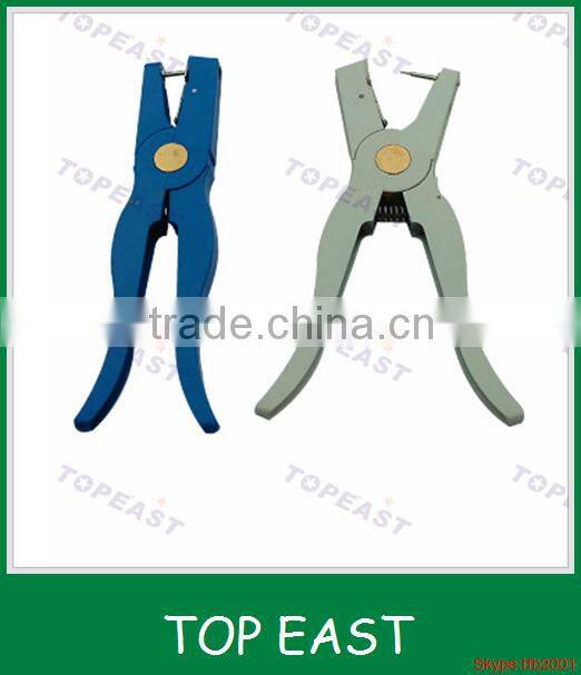 Animal ear tag pliers