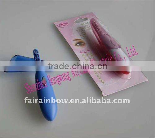 1 AAA battery operated lash curler
