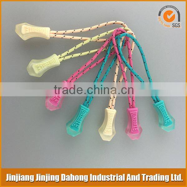 Wholesale high quality rubber zipper puller