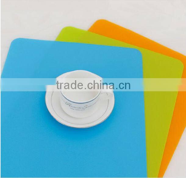 Non-stick and heat resisitant silicone placemat for dining