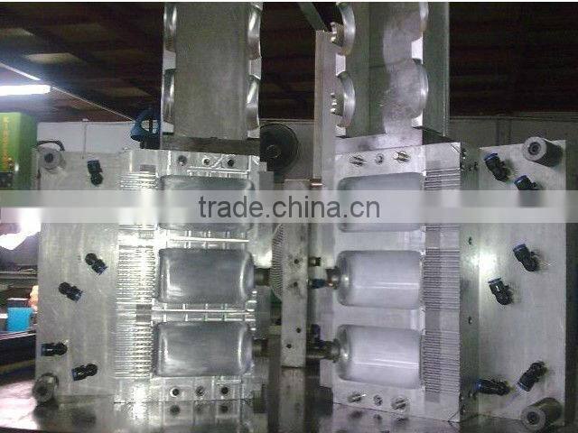 Plastic water bottle mould