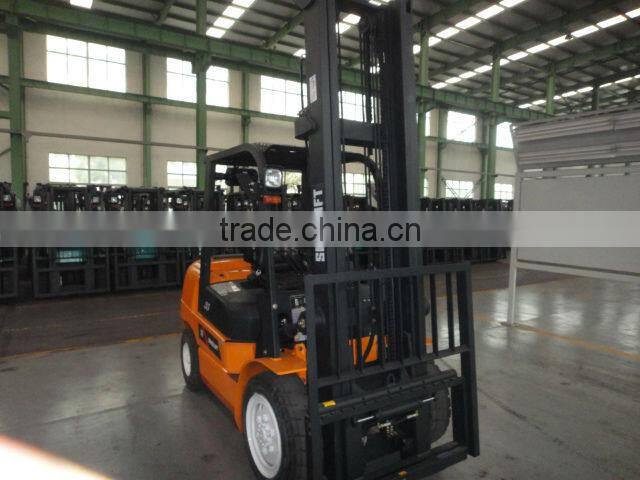 3.5T gasoline forklift truck