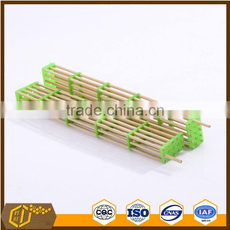 BeeKeeping Tools Bee Hives Tools Long Baboo Bee Queen Cage