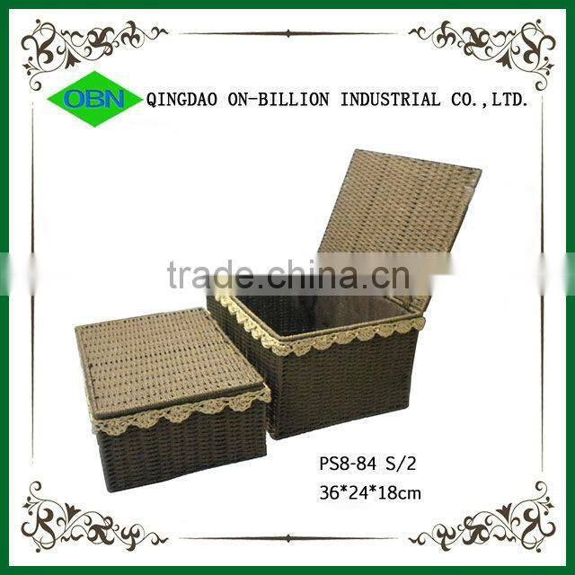 Basket lining sundries storage