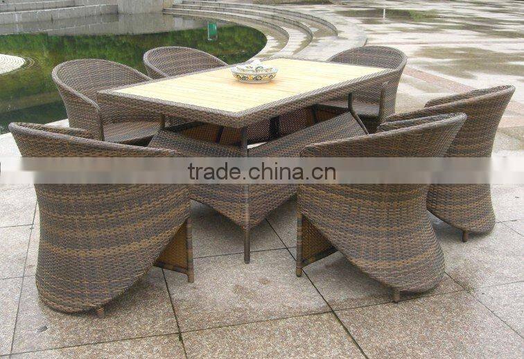 Wicker coffee table and chairs
