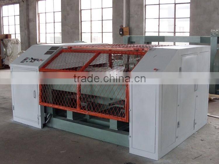Wood veneer spindleless peeling machine for plywood production line