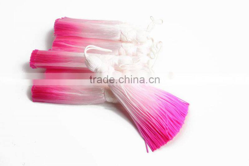 2016 Very Cheap But Good Quality A smooth surface cotton tassel