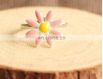 High Quality Hot Sale Daisy Rings Bridal ceramics Engagement Ring for Women Jewelry Gift