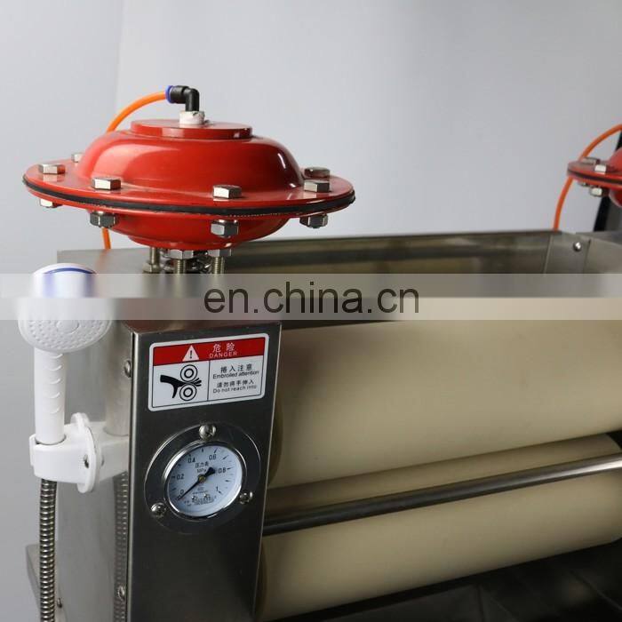 Laboratory padding mangle for textile industry