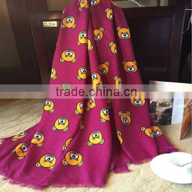New Design Ladies Fashion Fringed Little Bear Printed Cashmere Poncho