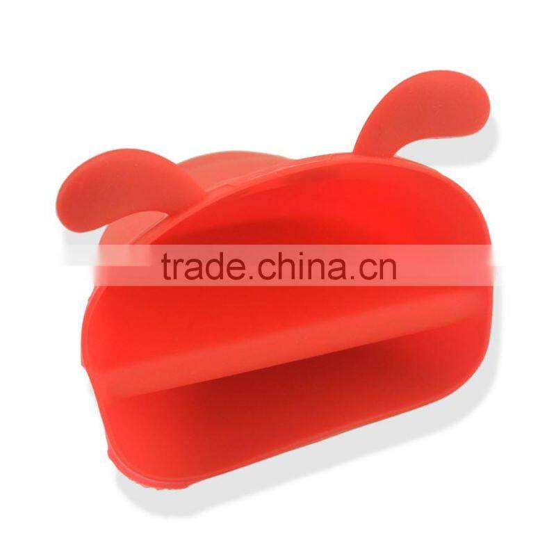 Red Color Cute Animals Puppy Shape Heat Proof Silicone Oven Mini Mitt