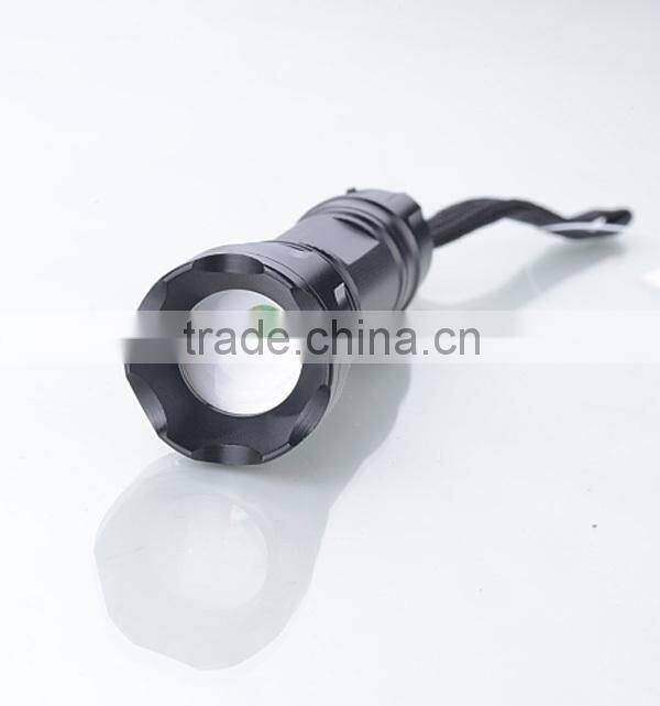 Zoomable 5W CREE LED Highlight Torch Flashlight