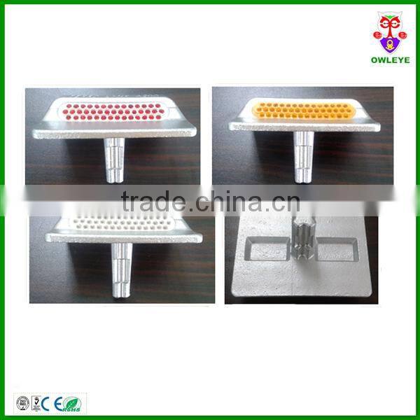 43glass beads road stud reflector for driveway