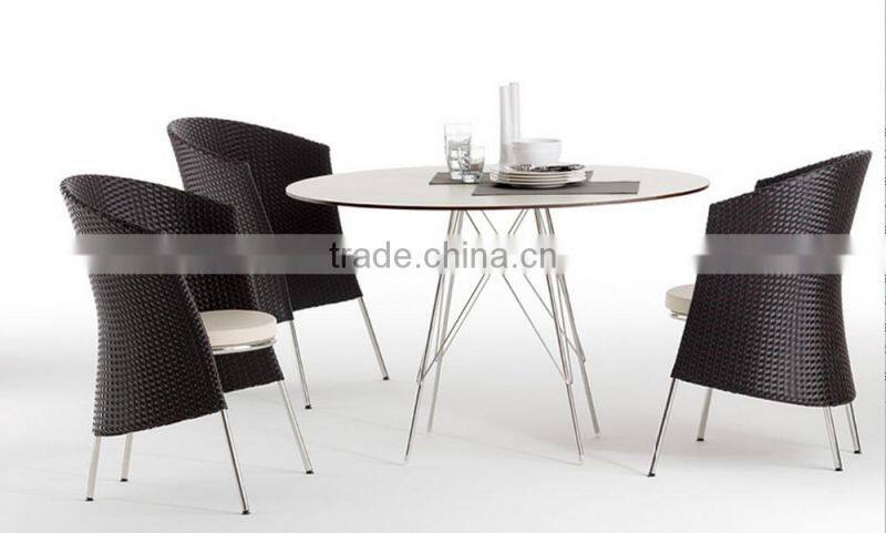 2017 Trade Assurance Modern Design outdoor synthetic rattan handmade garden line compact dining table set