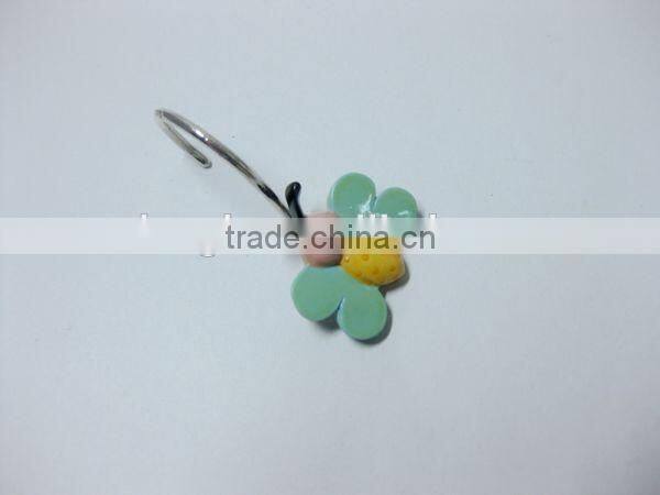 Cute insect design plastic curtain hanging hooks