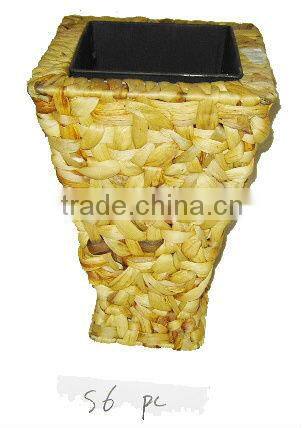 Round water hyacinth w/metal flower planter/pot