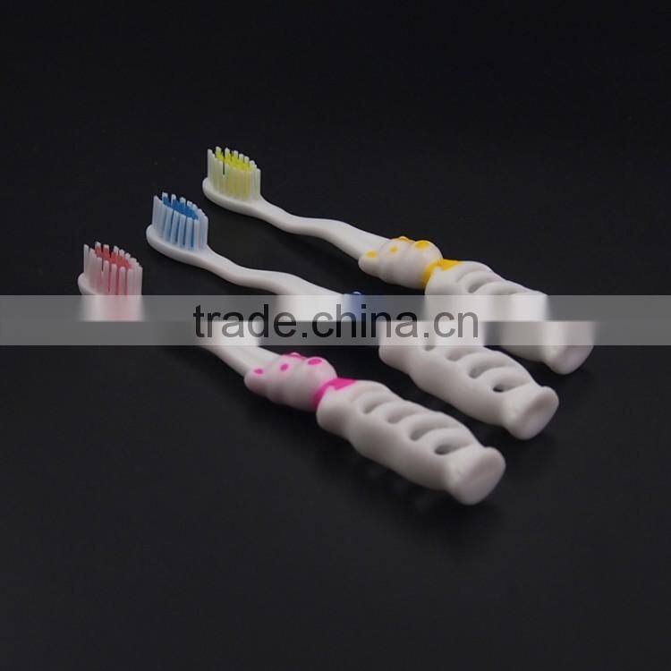 2017 Hot Sale Personalized Toothbrush For Kids Dog Shape Handle Soft Bristle Toothbrush Oral Care