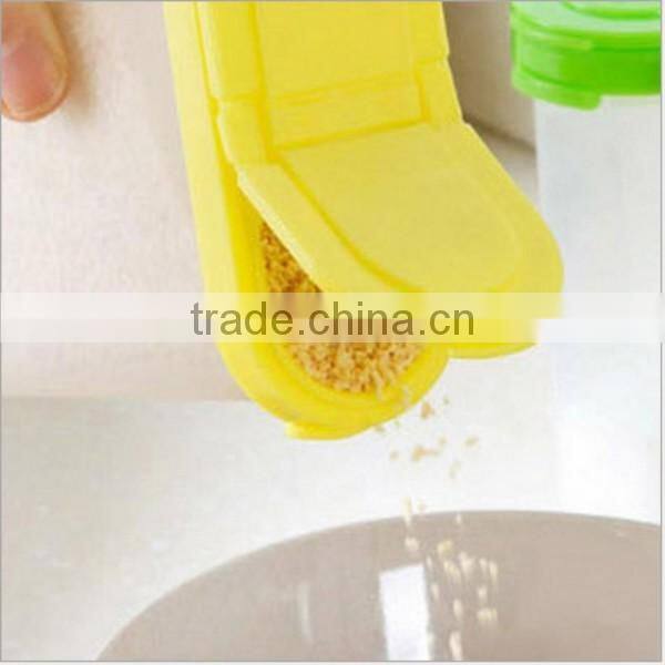 Custom Creative Plastic Food-Grade PP Condiment Storage Container With Tight Lids Spice Box Supplier In China