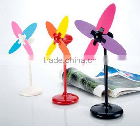 mini handheld water spray fan