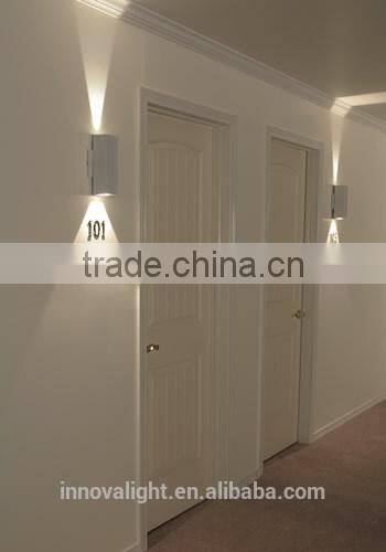 INNOVALIGHT INN-915 IP44 8W Modern Wall Lamp