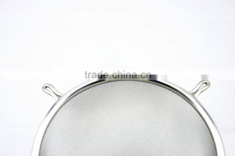 Kitchen mesh strainer
