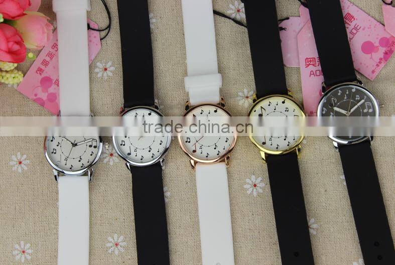 New Geneva Unisex Quartz 5 colorful Men Women Wristwatches Sports Watches Silicone